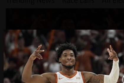AUSTIN, Texas (AP) — Tyrese Hunter parecía alejarse cada vez más cada vez que lanzaba otro triple. Ninguna distancia parecía fuera de su alcance. Hunter anotó 26 puntos y lideró una ola de tiros de tres puntos que empujó al No. 11 Texas a una victoria dominante 93-74 sobre el No. 2 Gonzaga el miércoles por la noche. Hunter, el estudiante de primer año del año de los 12 grandes de la temporada pasada en Iowa State, acertó 9 de 14 tiros e hizo cinco de los 13 triples de Texas. Hizo tres desde larga distancia en los primeros minutos de la segunda mitad cuando los Longhorns tomaron el control. “Un gran saludo a mis compañeros de equipo por encontrarme. No creo que haya conseguido uno de ellos con el regate”, dijo Hunter.