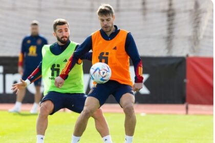 Doha (EFE).- Alejandro Balde, lateral izquierdo del Barcelona, se estrena como internacional absoluto en el Mundial de Qatar 2022, al ser el jugador elegido por el seleccionador, Luis Enrique Martínez, para sustituir al valencianista José Luis Gayá, que abandona la concentración por un esguince de tobillo.