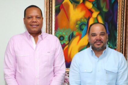 Director de Pro Consumidor y Defensor del Pueblo acuerdan revisar contratos de adhesión inmobiliarios