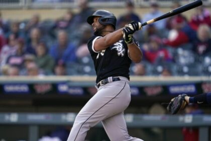 El toletero agente libre José Abreu firma un contrato de 3 años con los Astros