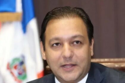Abel Martínez estable pese a tener covid