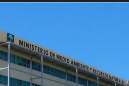 Medio Ambiente informa bebé abandonado recibió atenciones médicas y pasará a manos del Conani
