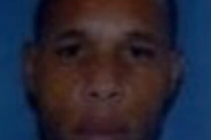 Matan cabo a tiros tras incidente con vigilante de una entidad bancaria