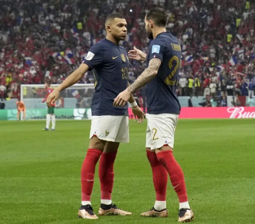 Mbappé y Francia avanzan a la final del Mundial, vencen 2-0 a Marruecos