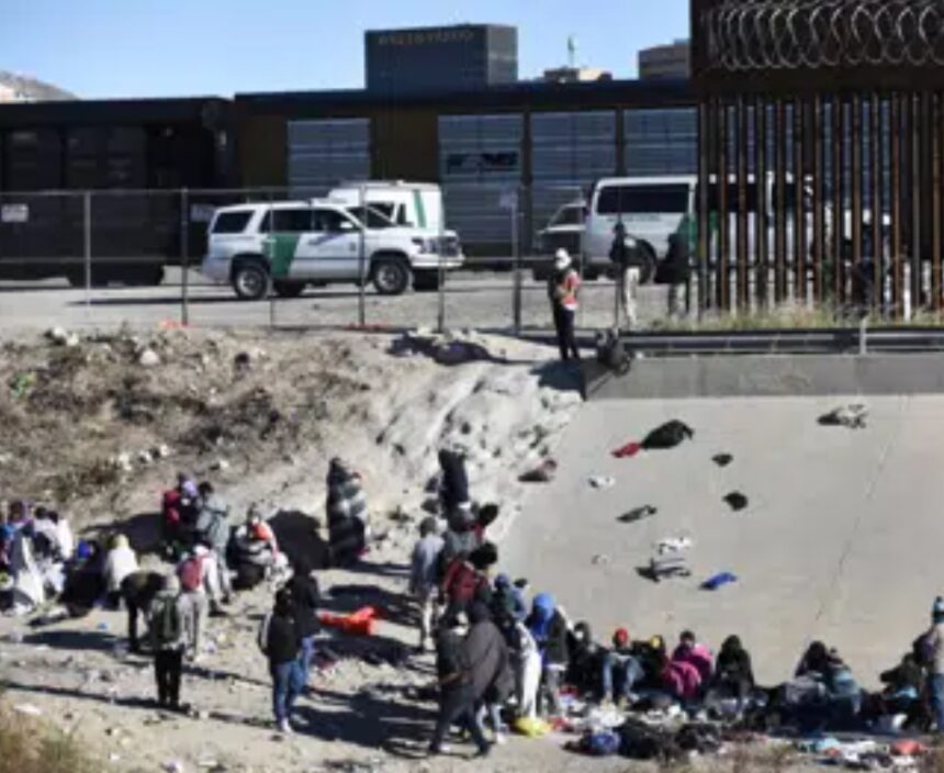 EE. UU. planea más liberaciones de inmigrantes cuando finalicen los límites de asilo