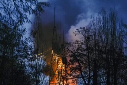 Rusia ataca Kiev horas después de que se restableciera la calefacción