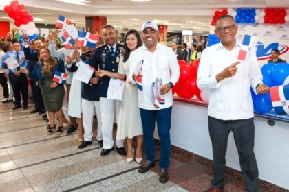 Departamento Aeroportuario recibe dominicanos a ritmo de Merengue en el AILA