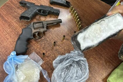 PN arresta hombre buscado por herir de bala a joven en Santiago