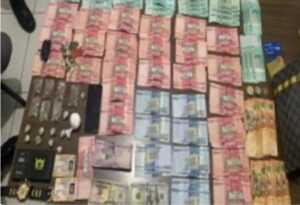 Arrestan  dos personas en Monción con drogas y efectivo