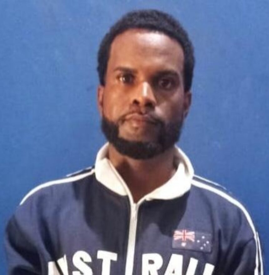 PN apresa alias “Vitico la Bujía” por herir con arma blanca a joven en Montecristi