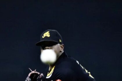 Águilas vencen a Estrellas guiadas por Roenis Elías y empatan en primer lugar