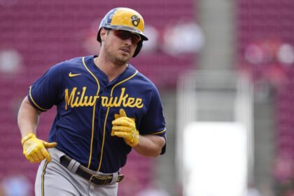 Hunter Renfroe, Angels en primera audiencia de arbitraje este año