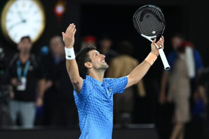 Djokovic alcanza los 22 Grand Slams e iguala a Rafa Nadal tras ganar su décimo Abierto de Australia