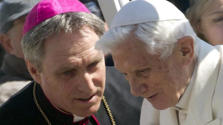 secretario de benedicto xvi 758x425 1