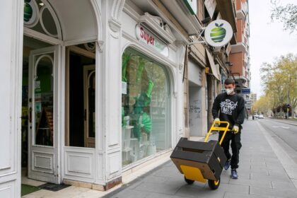 El Gobierno aprueba la subida del salario mínimo hasta los 1.080 euros