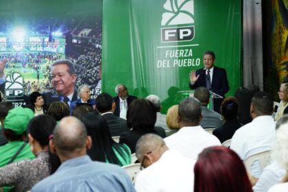 Leonel: Como los dirigentes de la Fuerza del Pueblo nadie se ha preocupado tanto por la UASD