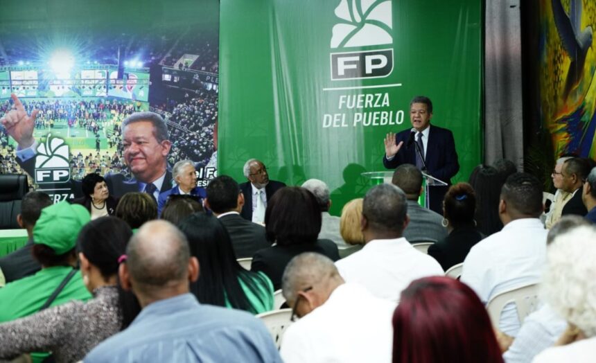 Leonel: Como los dirigentes de la Fuerza del Pueblo nadie se ha preocupado tanto por la UASD