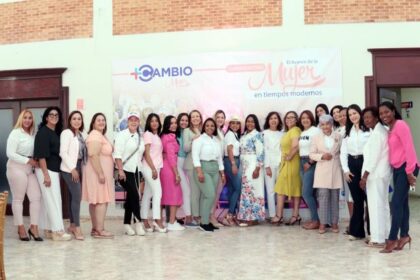 Frente Mas Cambio Mujer celebra taller El Avance de la Mujer en Tiempos Modernos