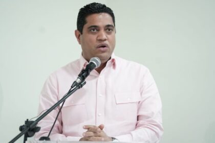 Kelvin Cruz emplaza a Roberto Rosario a mostrar pruebas de supuestas compras de alcaldes 1140x694 1