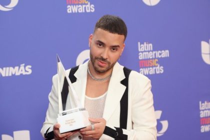 Becky G Prince Royce attend the 2023 Latin American Music Awards 2 1