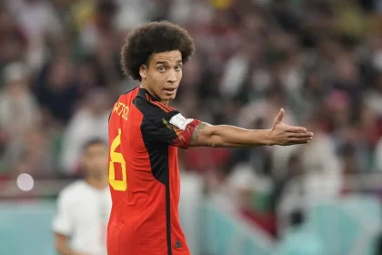 Axel Witsel deja el fútbol internacional y termina 15 años de carrera con Bélgica