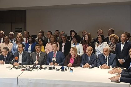Abel reconoce que parte de la población no sabe que él es candidato presidencial
