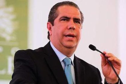 Francisco Javier se retira y recomienda a Abel humildad, tolerancia y sabiduría