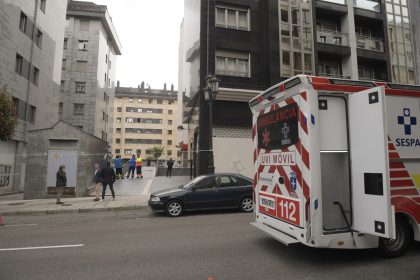 Mueren dos hermanas gemelas de 12 años al precipitarse por una ventana en Oviedo