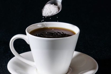 Para qué se le pone sal al café, ¿cuáles son sus beneficios?