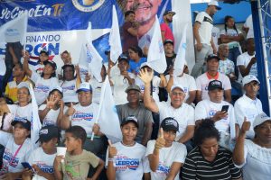 El profesor Fernando Lebrón Torres lanza precandidatura a la Alcaldía de Los Alcarrizos 8 El profesor Fernando Lebrón Torres lanza precandidatura a la Alcaldía de Los Alcarrizos