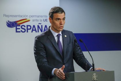 Sánchez retrasa la presentación en Bruselas de la presidencia española de la UE por el 23J