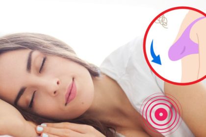 como dormir para que no se caigan los pechos
