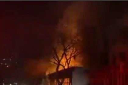 Al menos 58 muertos en el incendio de un edificio en Sudáfrica