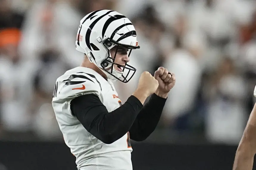 Burrow se recupera de una lesión en la pantorrilla y lanza para 259 yardas, el máximo de la temporada, mientras los Bengals vencieron a los Rams 19-16