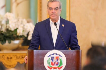 Presidente Abinader convoca reunión de emergencia para intensificar los operativos contra el dengue