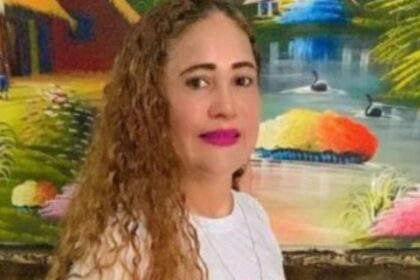 Muere en SDN mujer quemada por su expareja en Salcedo