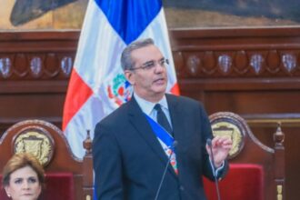 Abinader: Programa Súperate ha asistido un millón 550 mil familias en RD