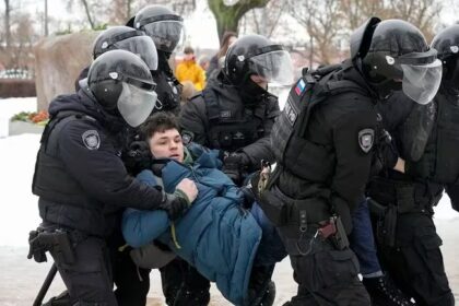 https://elbuscadorinformativo.es/muere-el-encarcelado-lider-opositor-alexei-navalny-enemigo-mas-acerrimo-del-presidente-ruso/