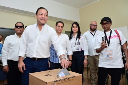Abel Martínez llama a dominicanos seguir acudiendo a las urnas para elegir autoridades