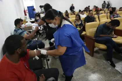 Río de Janeiro declara emergencia por brote de dengue, justo antes del Carnaval