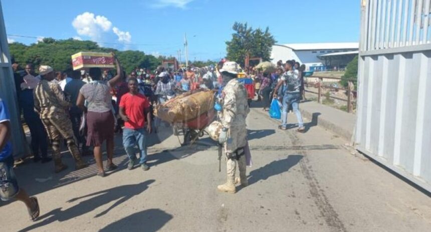 Autoridades aplican ajustes de seguridad en desarrollo mercado fronterizo RD- Haití, en Dajabón