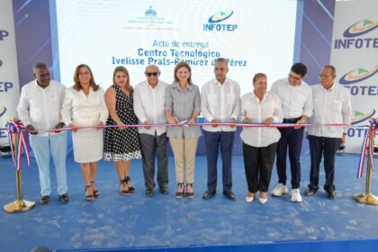 Vicepresidenta inaugura dos centros tecnológicos del Infotep