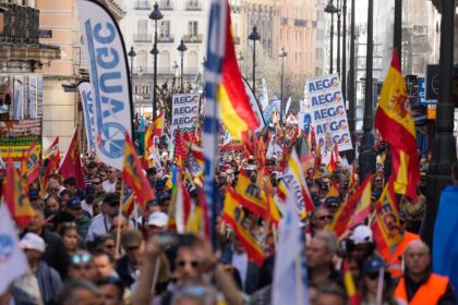 Más de 12.000 personas piden una jubilación “digna” para policías y guardias civiles