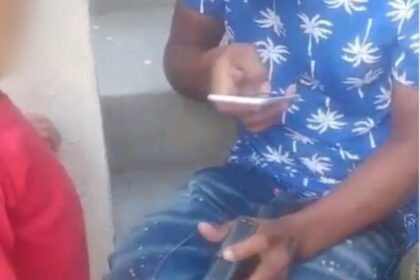 Policía dice video viral de hombre y niño con pistola es antiguo y el responsable cumple prisión