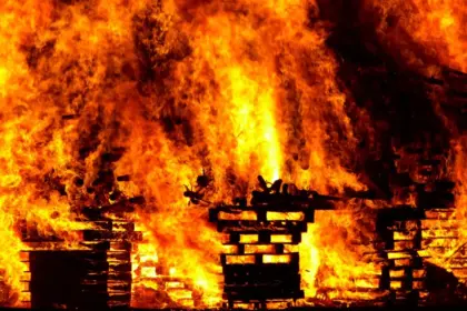 Fuera de Serie: Cerca de 40 muertos en un incendio en una vivienda en el sur de Kuwait