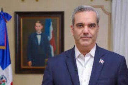 Abinader acata decisión de Venezuela de retirar personal diplomático de RD