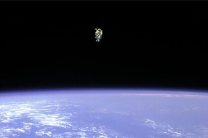 Atrapados en el espacio, porque fallaron los propulsores