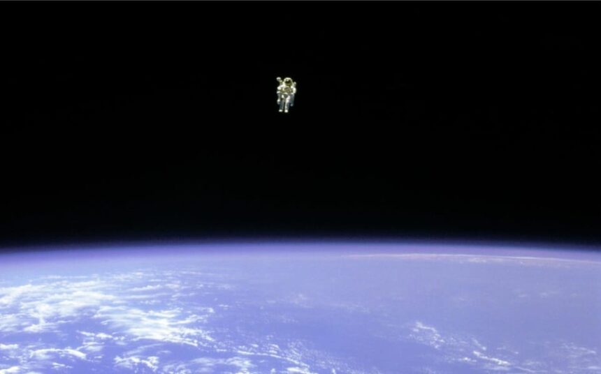 Atrapados en el espacio, porque fallaron los propulsores