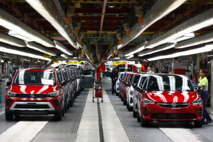La producción de vehículos bajó un 1,5 % hasta agosto, su cuarta caída interanual