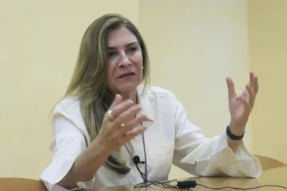 Carolina Mejía: La decisión de Abinader es “acertada y democrática”, siempre escuchando